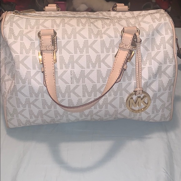 Michael Kors Handbags - Michael kors purse